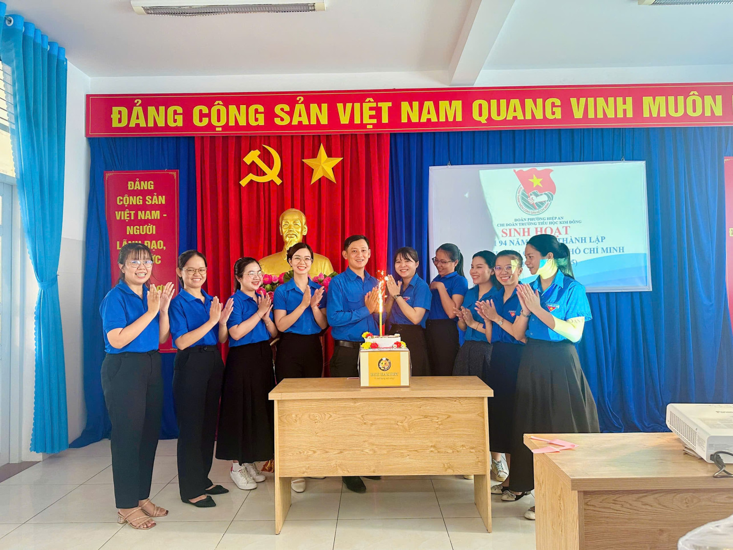 Chi đoàn TH Kim Đồng sinh hoạt truyền thống kỉ niệm 94 năm thành lập Đoàn TNCS HCM