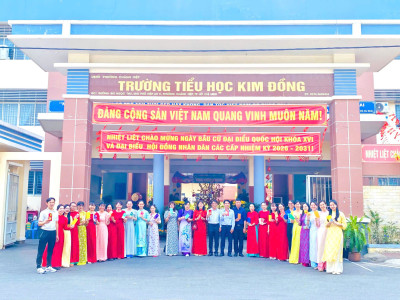 Trường Tiểu học Kim Đồng "Khai Xuân Hái lộc - Khởi đầu năm mới"