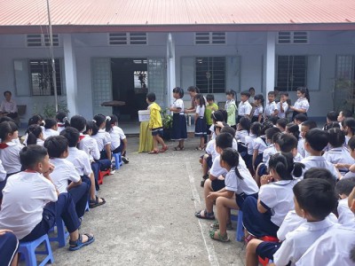 Phát động quyên góp ủng hộ miền Trung năm học 2020 - 2021