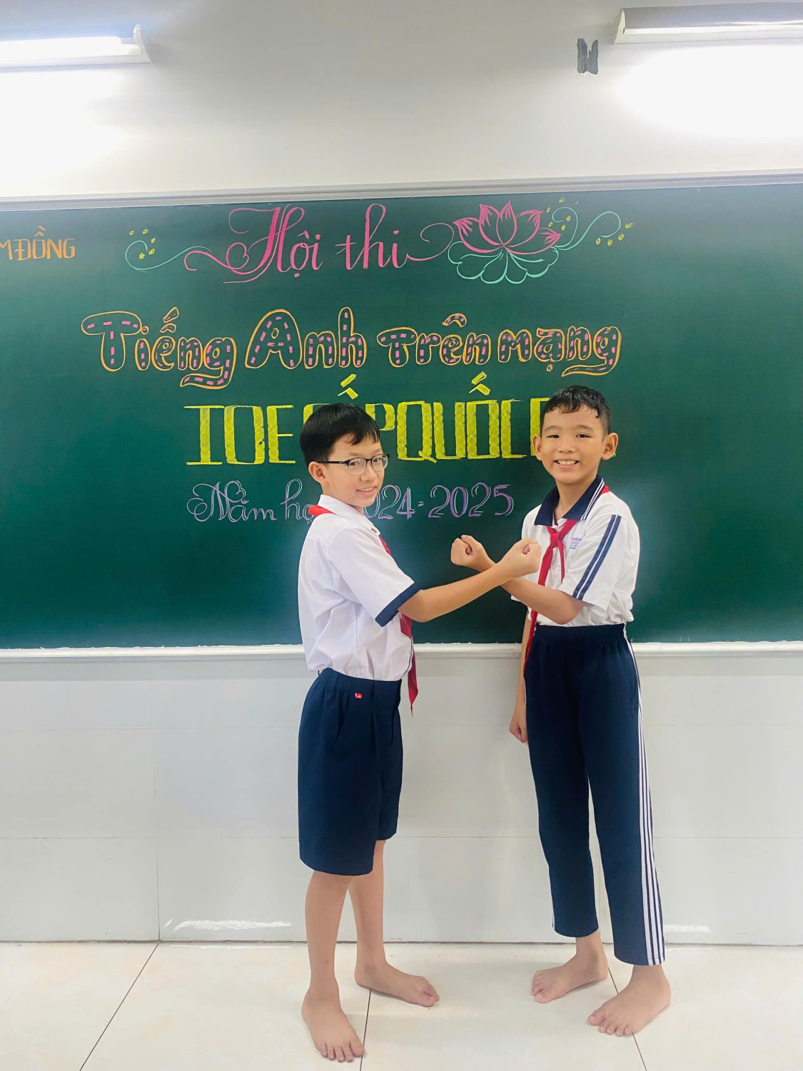 Học sinh trường Tiểu học Kim Đồng tham gia IOE trên Internet vòng Quốc gia