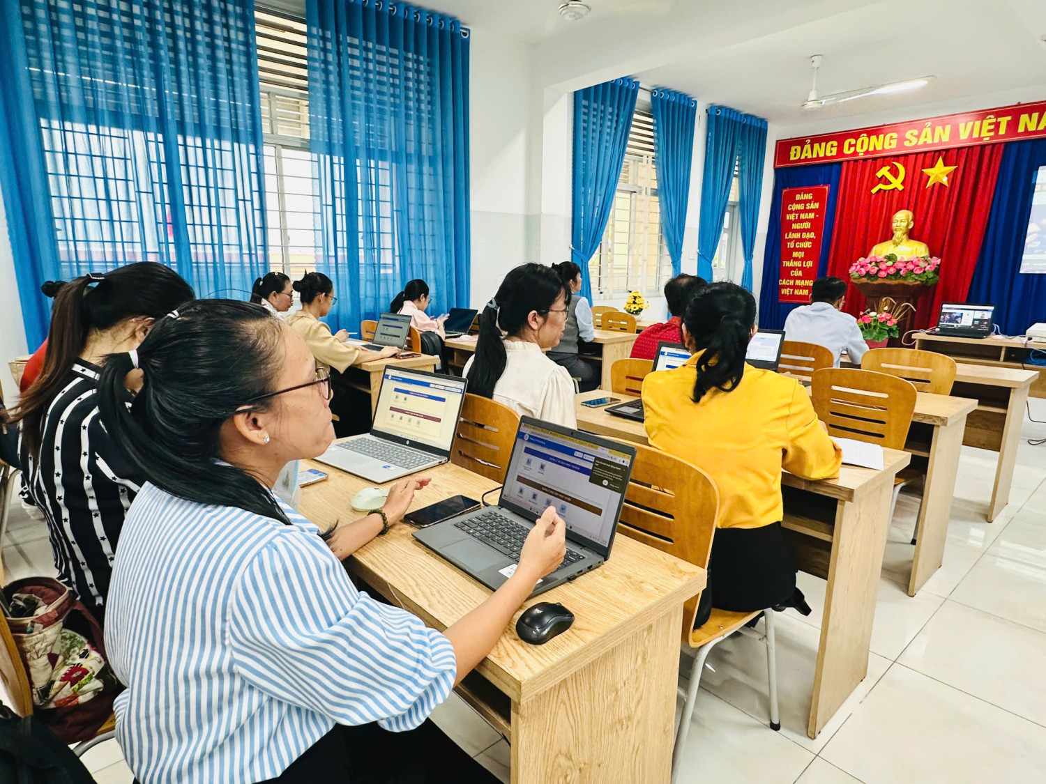 z7309117992465 6a6fce324accdda2d140d4baa4783f03