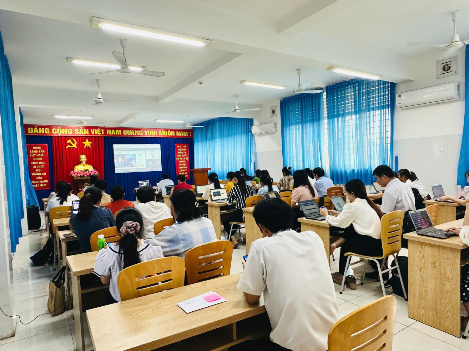 z7309118014830 e46b05f0ba7729b0fce900899e931566